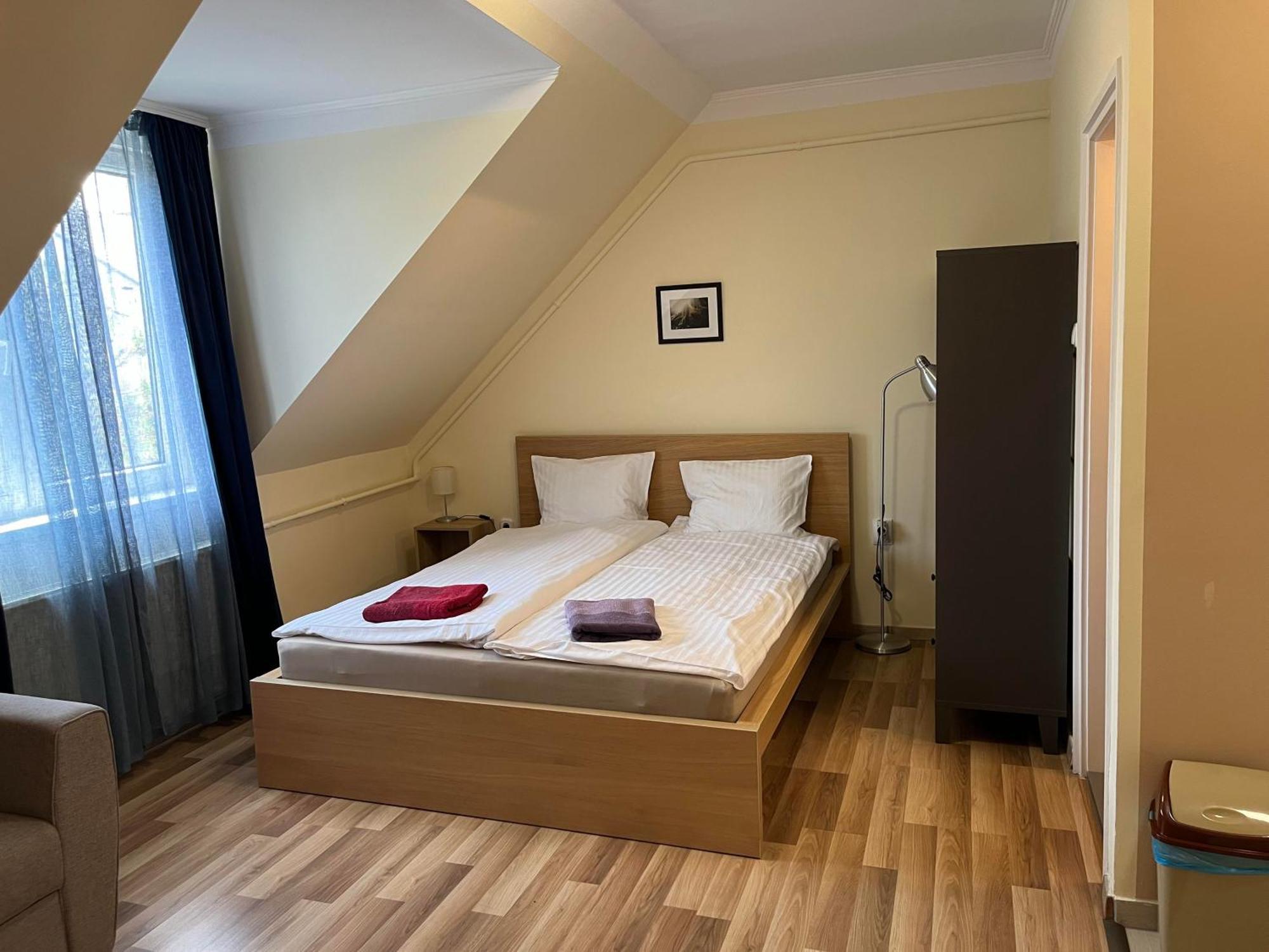 Petoefi Vendeghaz Hotell Eger Exteriör bild