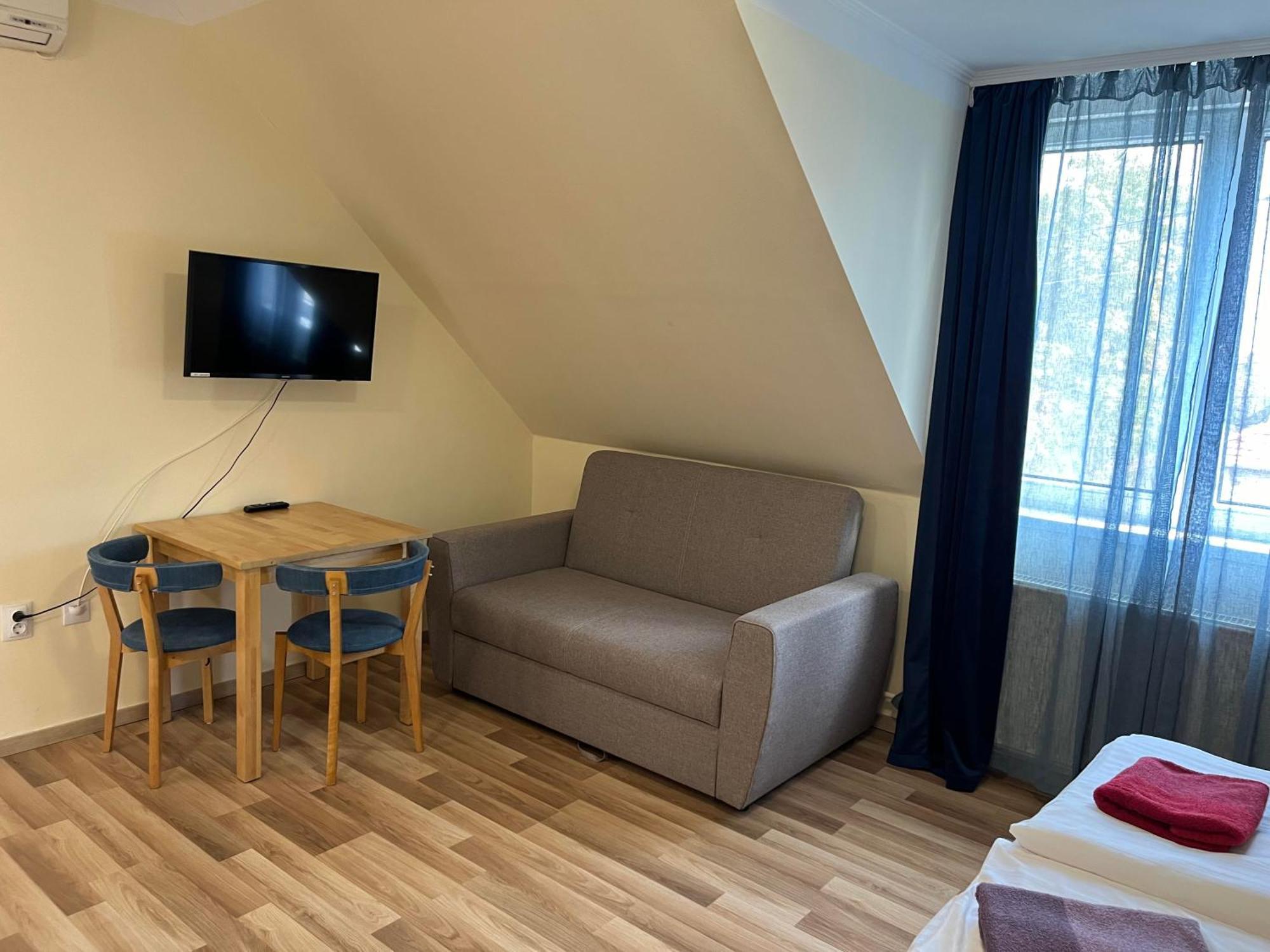 Petoefi Vendeghaz Hotell Eger Exteriör bild
